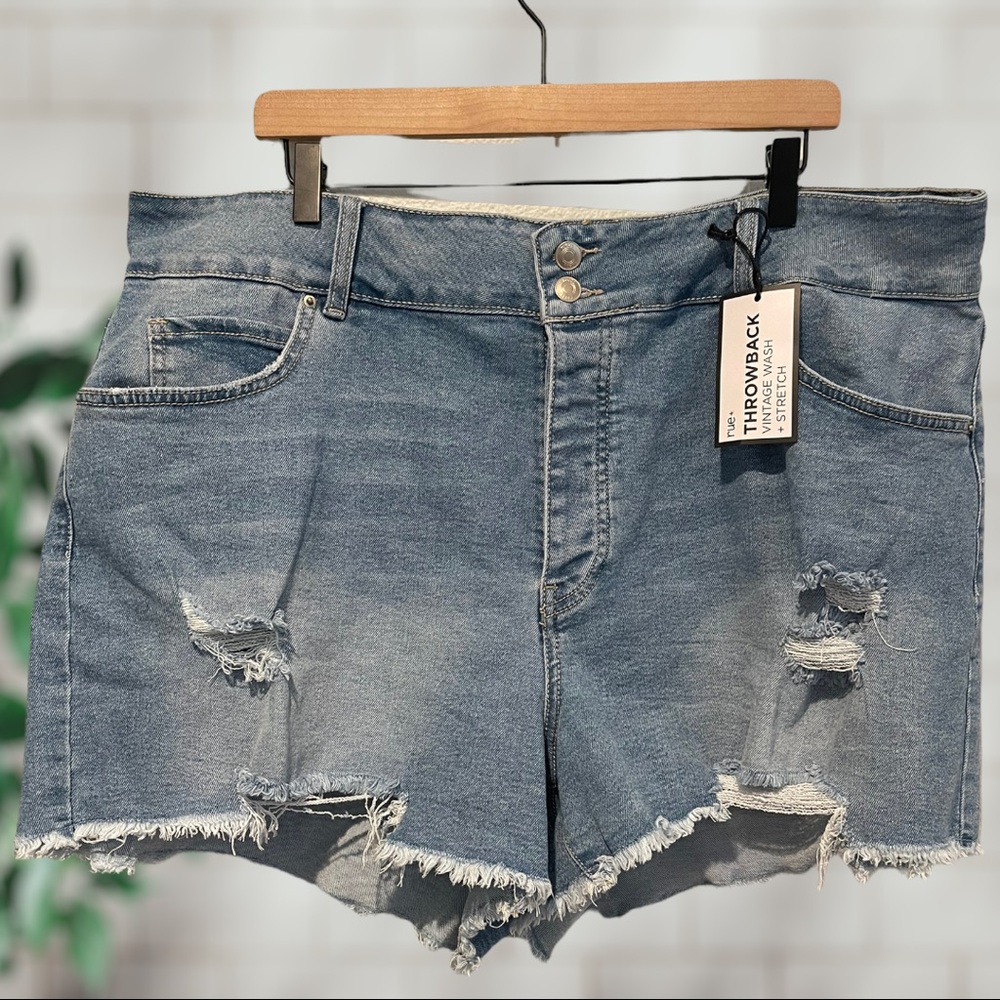Rue 21 Throwback Vintage Wash High Rise Shortie Distressed Denim Shorts Size 24
